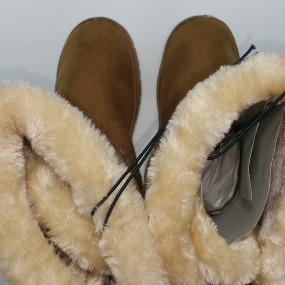 boots - Picture 2 of 7